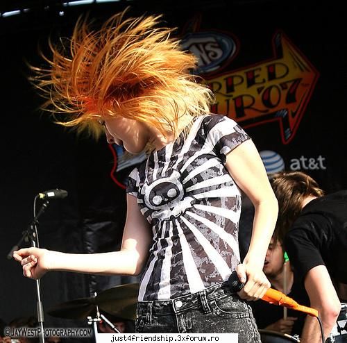 da si p mn :x 

vr sa il scoata admina paramore