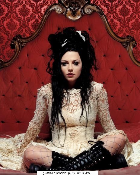 Poze - cat ma oftica :x - Evanescence